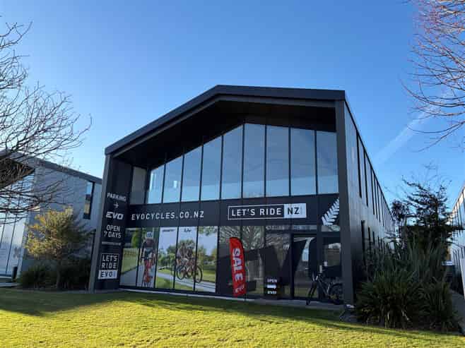 Sun-Filled Office with 10 Parks
