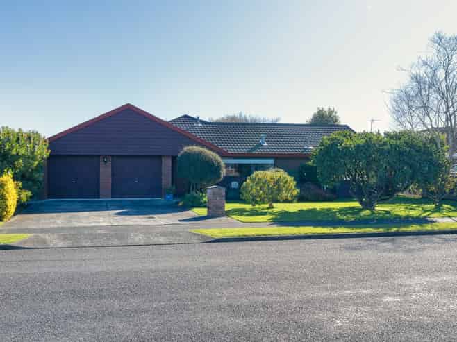 8 Easton Way, Levin