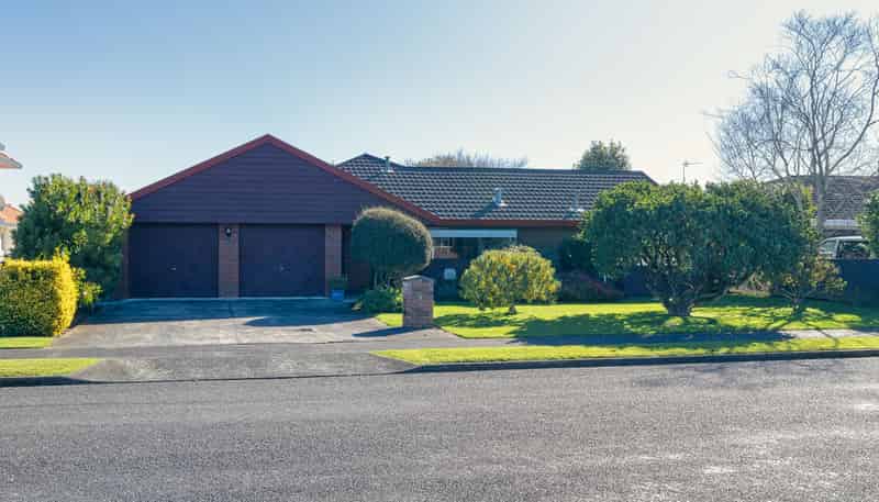 8 Easton Way, Levin