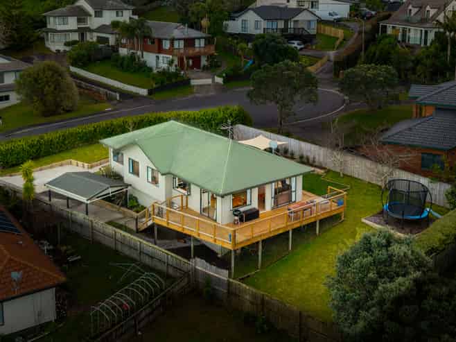 9 Van Dyke Place, West Harbour