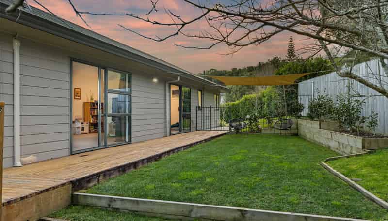 9 Van Dyke Place, West Harbour