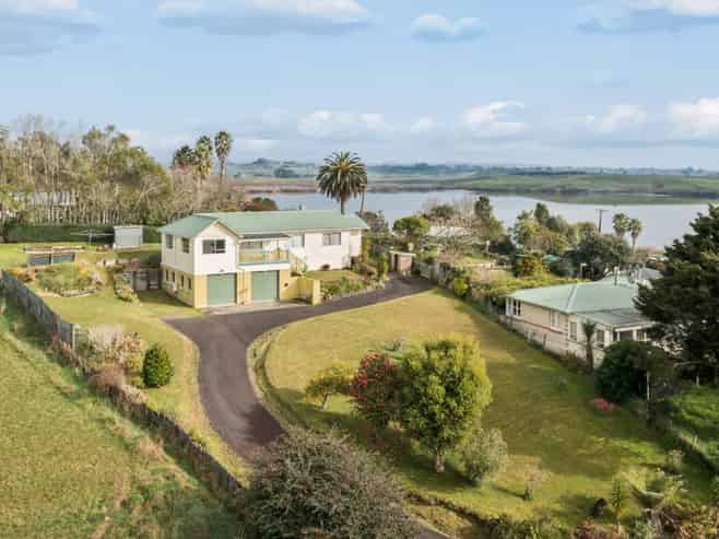 65 Weavers Crossing Road, Huntly