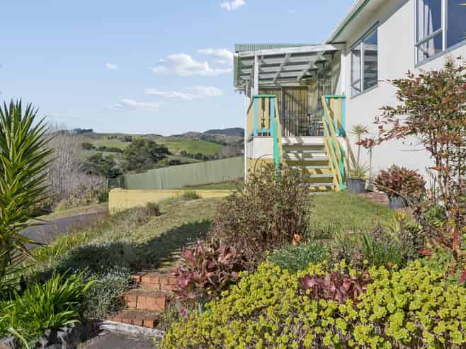 65 Weavers Crossing Road, Huntly