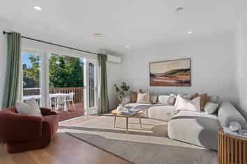 15C Aeroview Drive, Beach Haven
