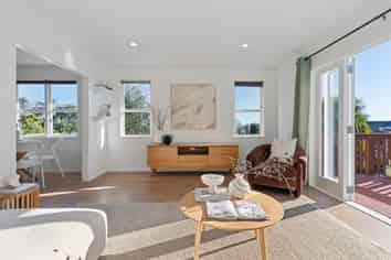 15C Aeroview Drive, Beach Haven