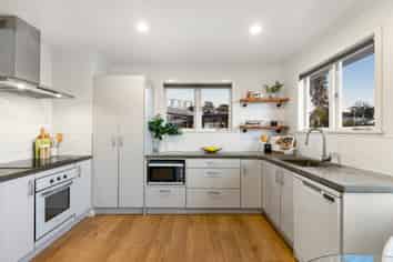 15C Aeroview Drive, Beach Haven