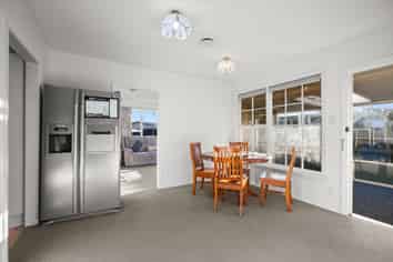 12 Springmead Place, Hornby