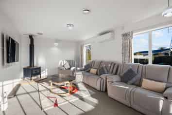 12 Springmead Place, Hornby