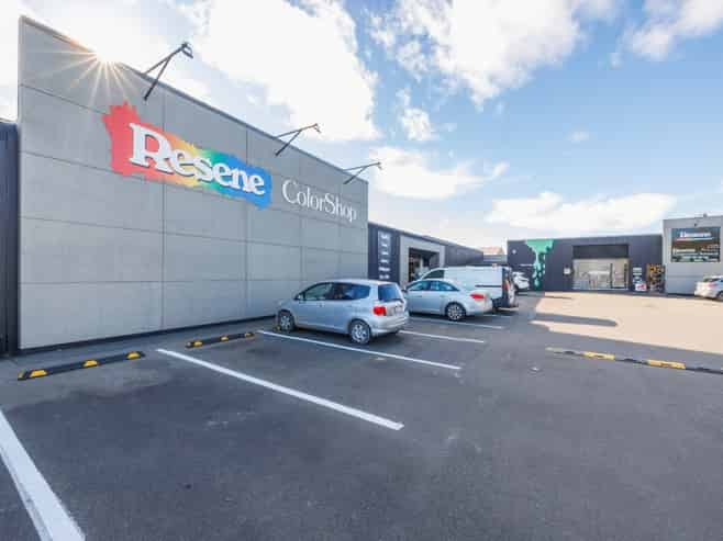 High-Profile Blue-Chip Retail Investment