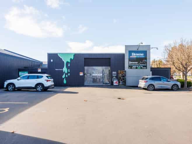 High-Profile Blue-Chip Retail Investment
