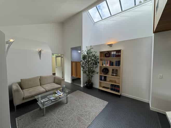Compact CBD office with a strong presence
