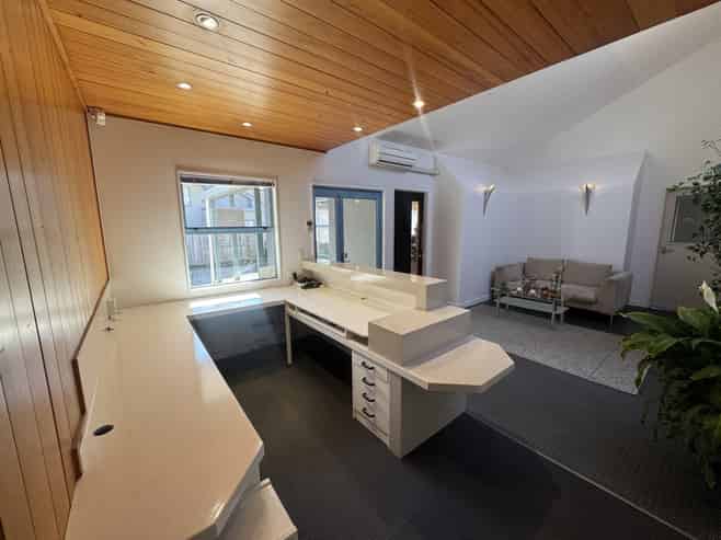 Compact CBD office with a strong presence