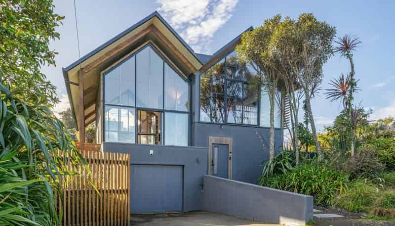 49 Wairere Road, Belmont