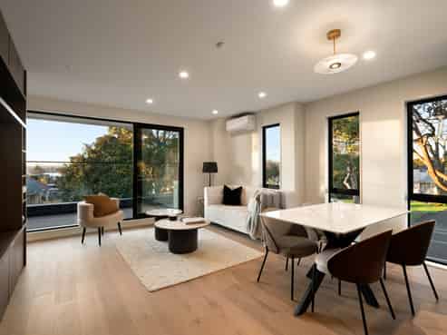 182 Tripoli Road, Point England