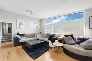 11 Swan Crescent, Pakuranga