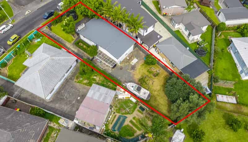 11 Swan Crescent, Pakuranga