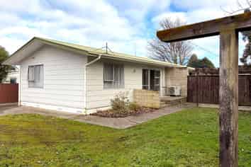 16A Cole Street, Dannevirke