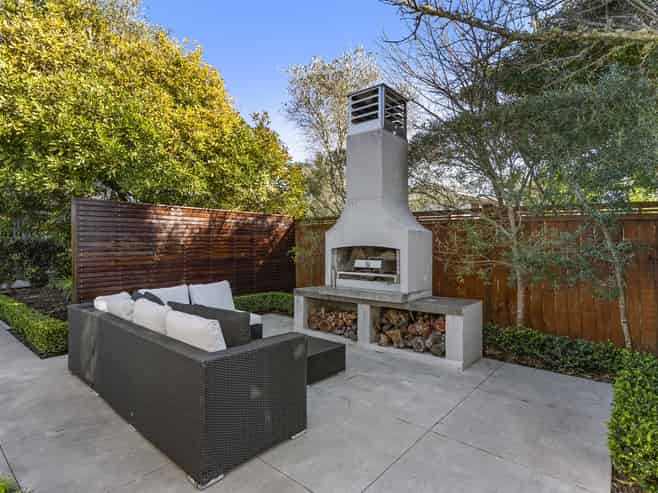 1 Cassino Street, Bayswater