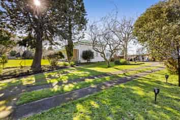 24 Castle, Eltham