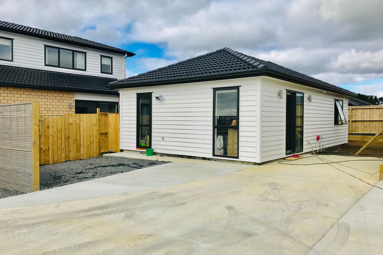 Near New 2 bedrooms home, Kumeu