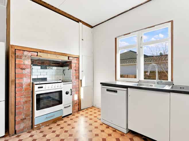 100 Gonville Avenue, Gonville