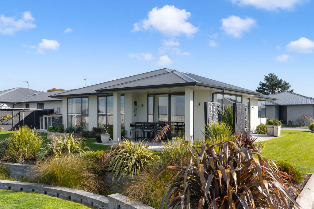 BEO $780,000 - Kia Ora, 50's+ Club! 1