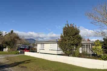 7 Eastons Road, Westport