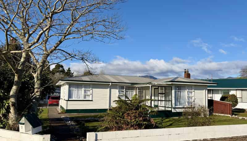 7 Eastons Road, Westport