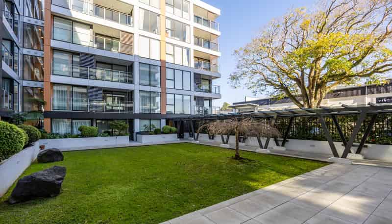 112/10 Lion Place, Epsom