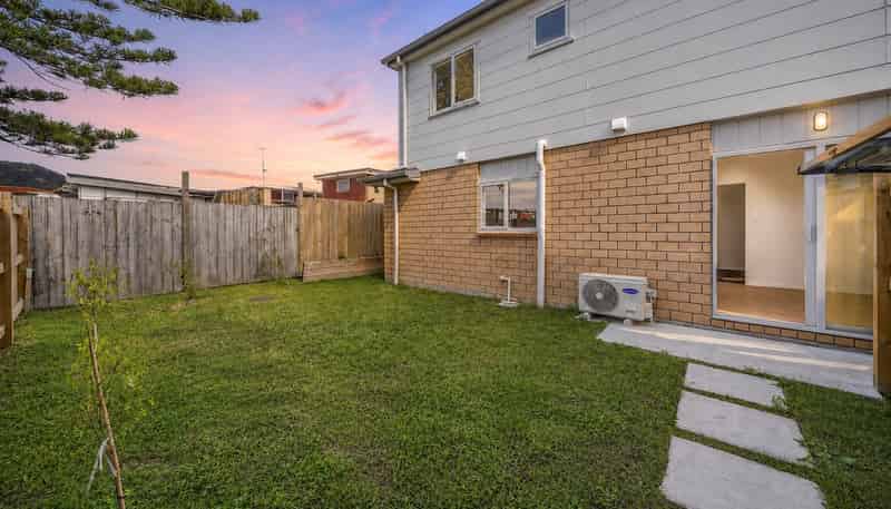 17D Martin Place, Kelston