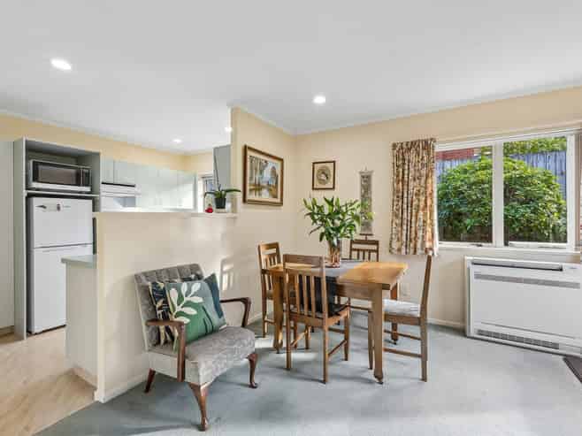 64B Rosebery Street, Belleknowes
