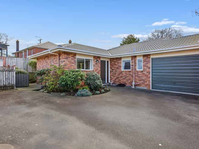 64B Rosebery Street, Belleknowes