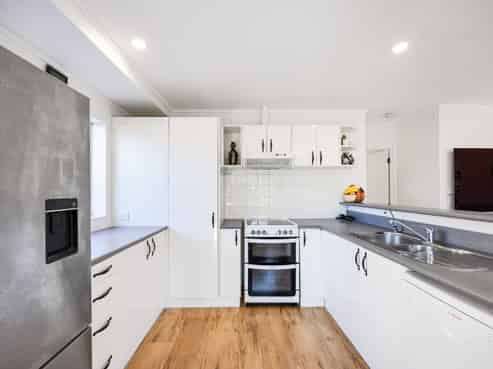 5 Shadon Place, Stanmore Bay