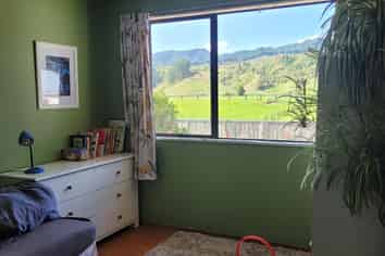 8B Hughes Place, Taneatua