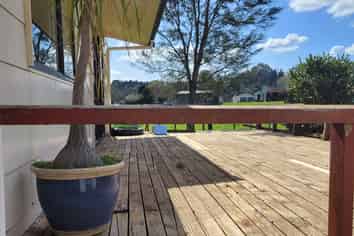 8B Hughes Place, Taneatua