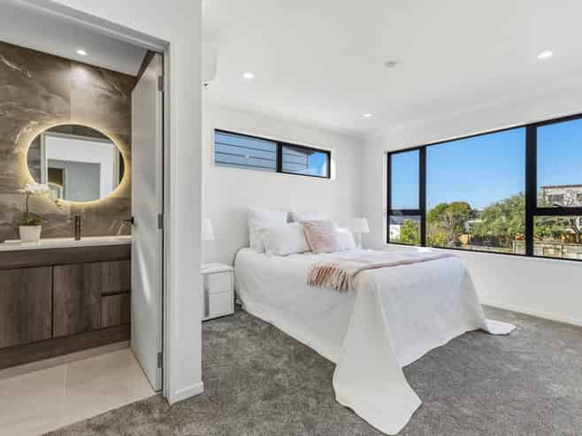 Lot 4/23 Peverill Crescent, Papatoetoe