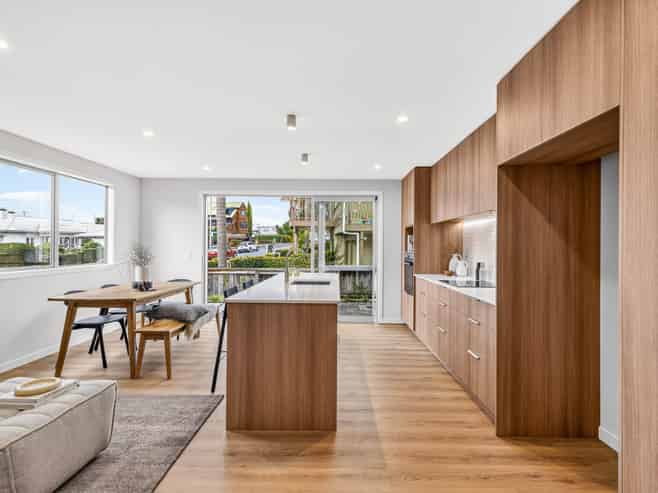 2/1 Teddy Street, Whitiora