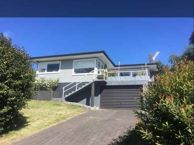18 Scenic Heights, Acacia Bay