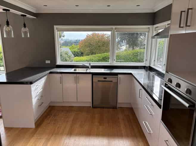 18 Scenic Heights, Acacia Bay