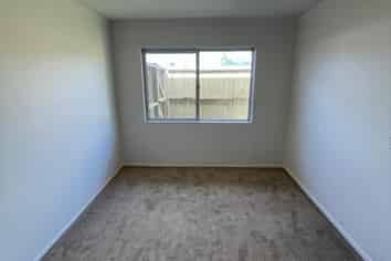 4/35 Riversdale road, Avondale