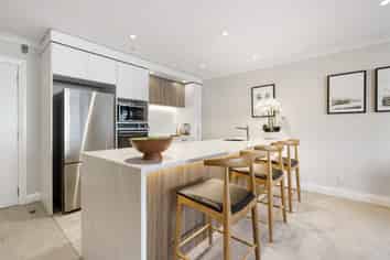 30 Ambassador Glade, Orewa