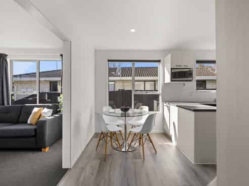 12 Resolution Place, Bryndwr