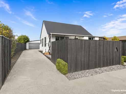 12 Resolution Place, Bryndwr