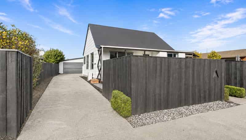 12 Resolution Place, Bryndwr