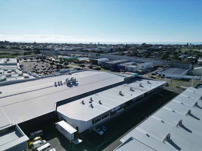 Large format Mount retail space