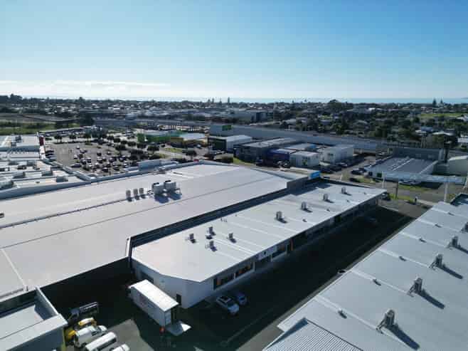 Large format Mount retail space