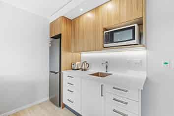30 Ambassador Glade, Orewa