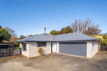 11 Mayer Crescent, WAKEFIELD