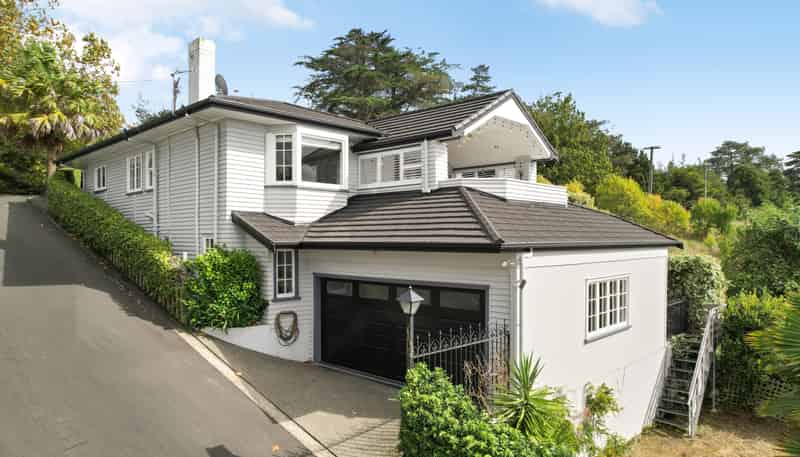 10 Ruakiwi Road, Hamilton Lake