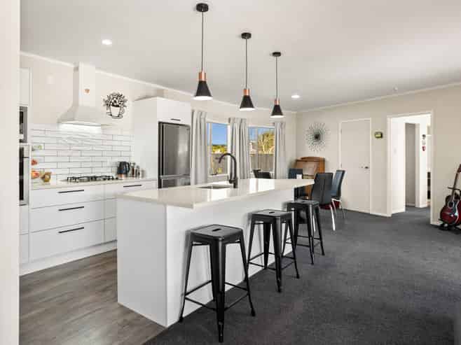 212 Cook Drive, Whitianga